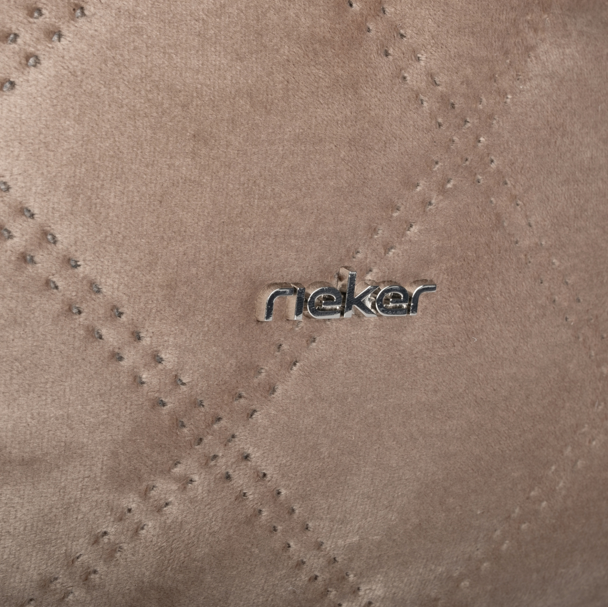 detail Dámská kabelka RIEKER C2230-076 béžová W3